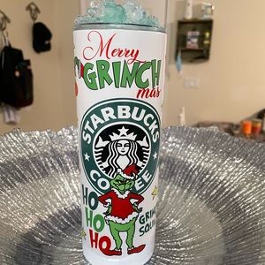 🎁🎄 Grinch Christmas Cup with Green and clear iced lid 🎁🎄